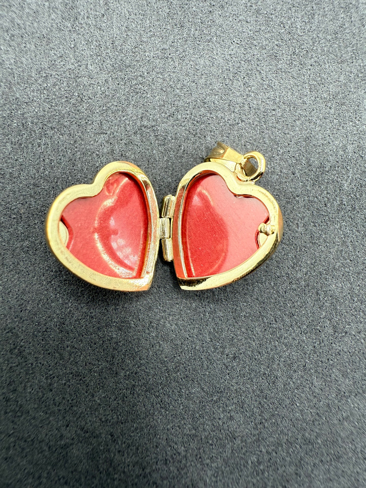 10K Gold Heart Locket