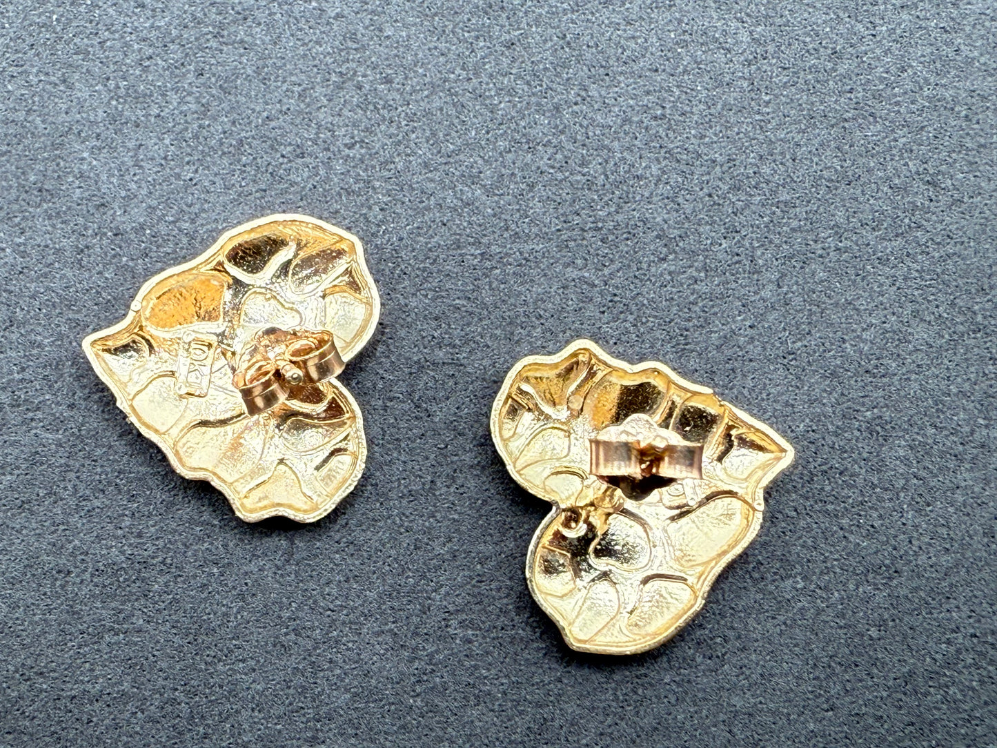 10K Gold Small Heart Nugget Stud Earrings