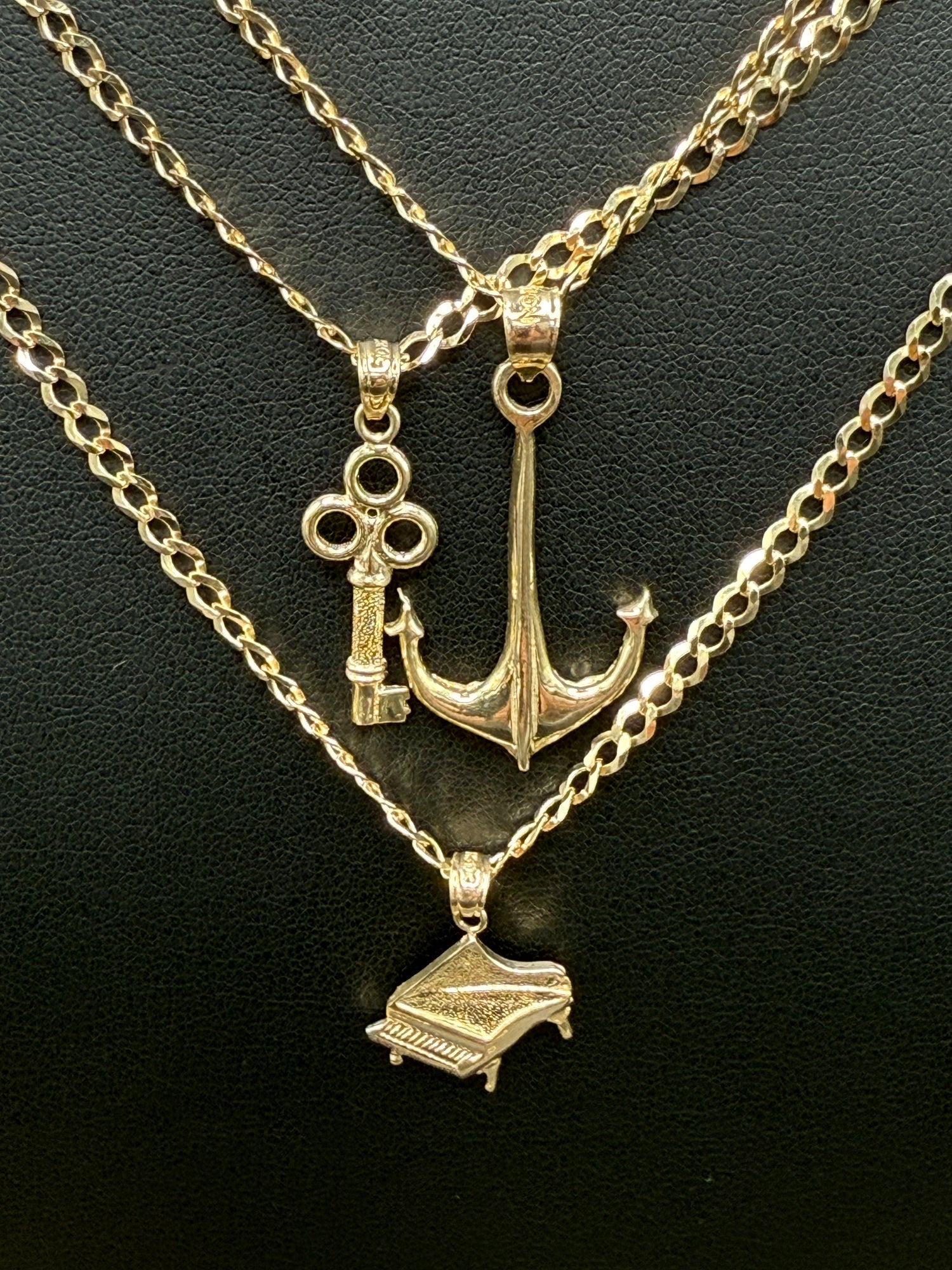 Pendants & Charms