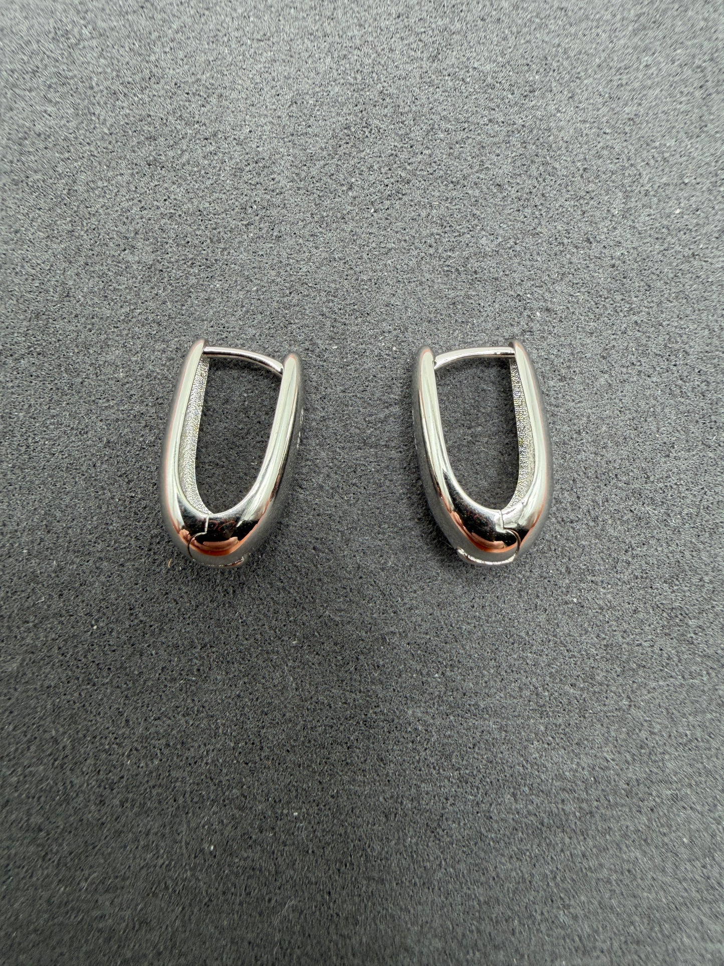 925 Silver Rhodium Plated Teardrop Latch Lock Earring