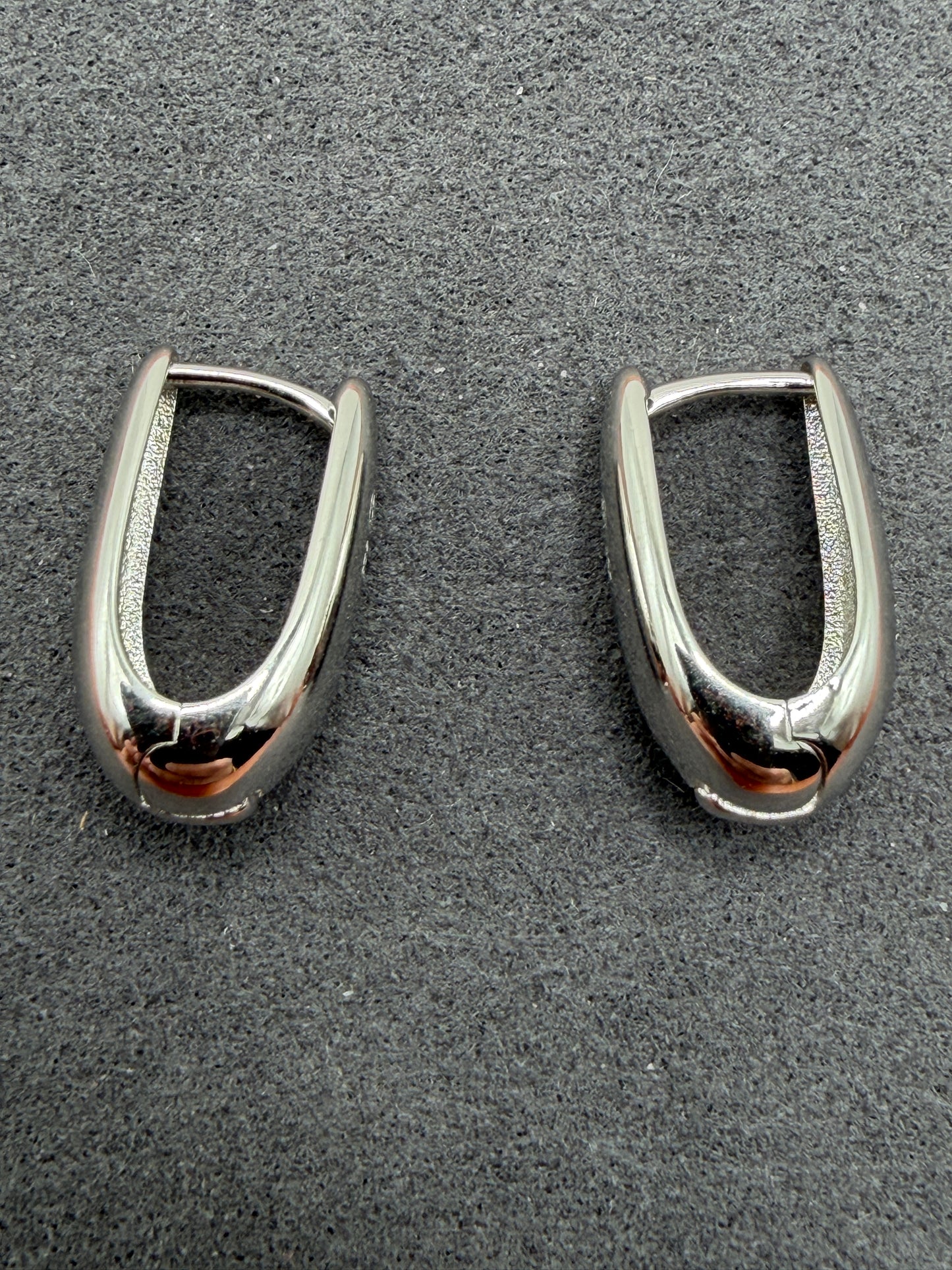 925 Silver Rhodium Plated Teardrop Latch Lock Earring