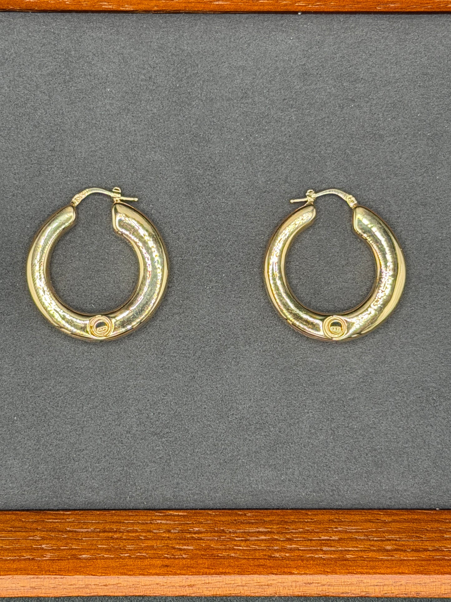 14K Gold Round Hoop Earrings