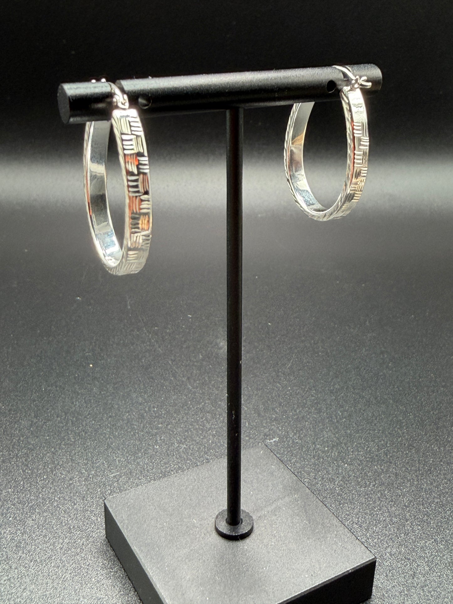 925 Silver Diamond Cut Twisted Oval Hoop Earring