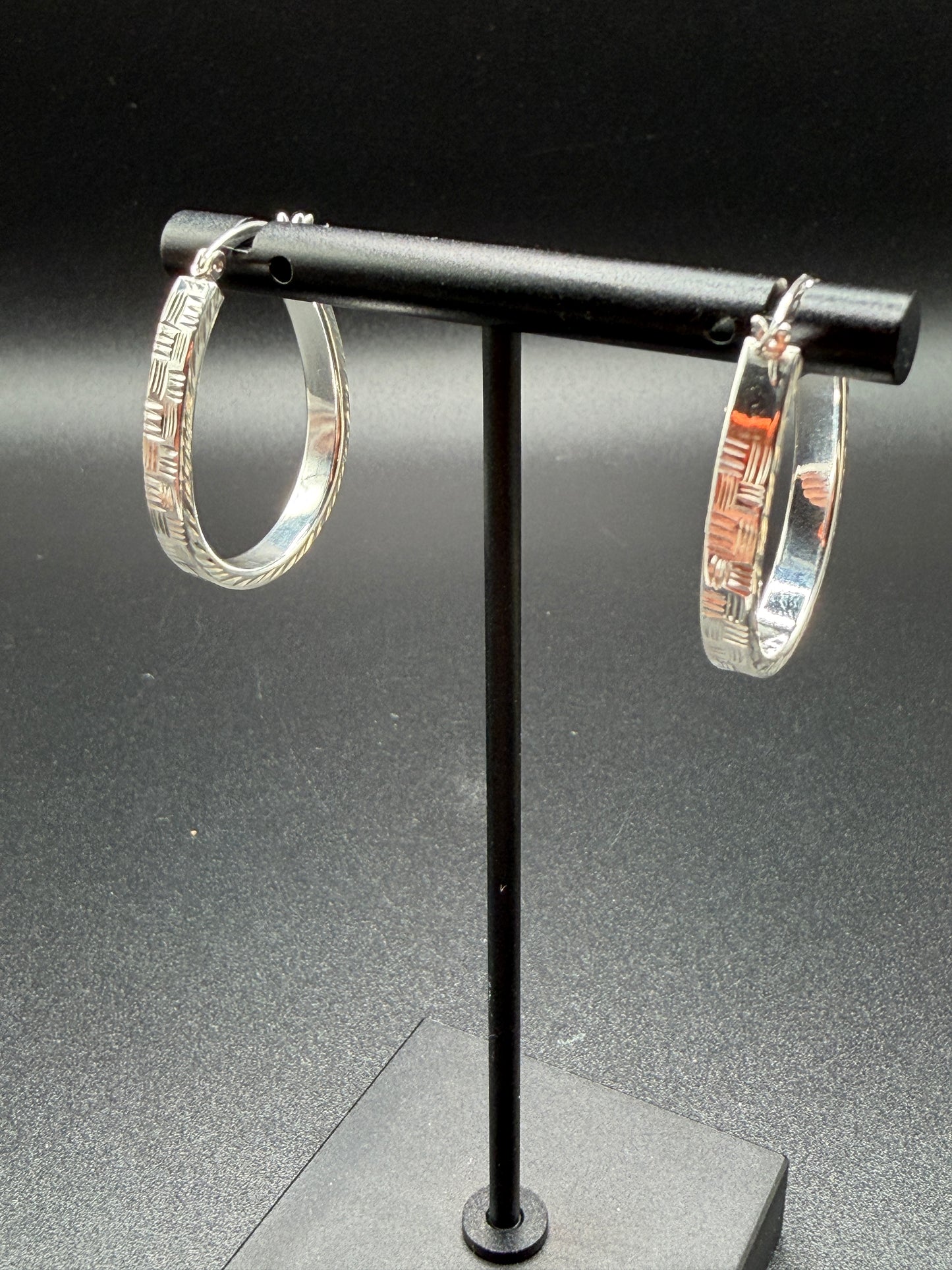 925 Silver Diamond Cut Twisted Oval Hoop Earring