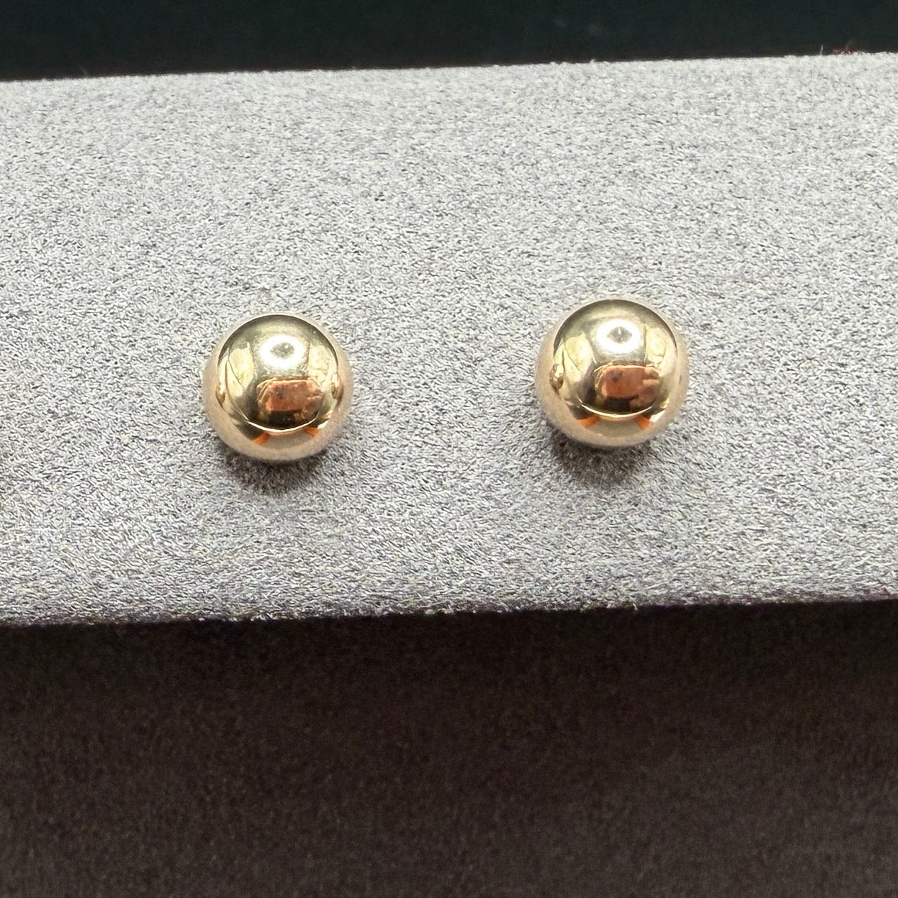 14K Gold 7mm High Polished Ball Stud Earrings