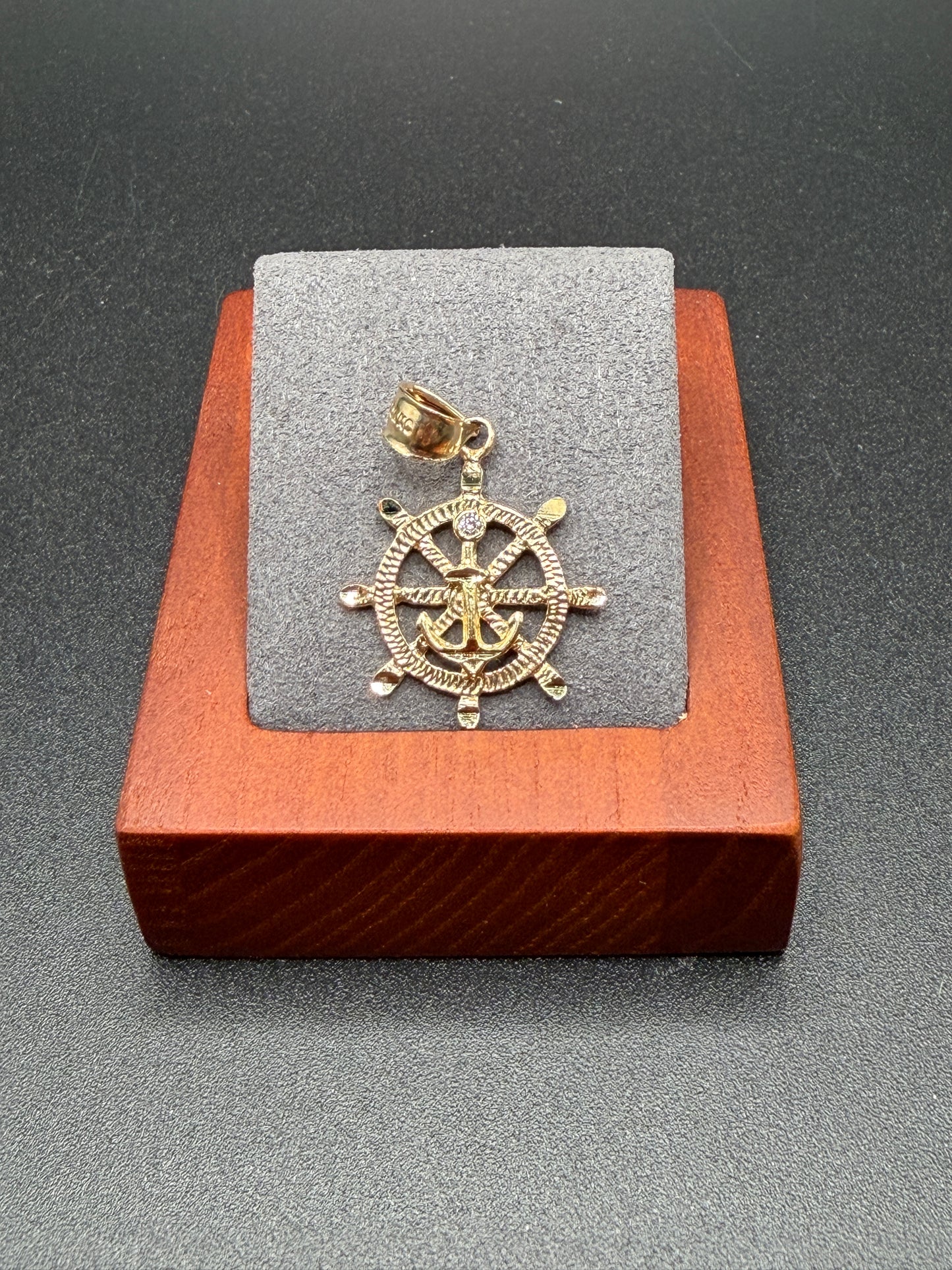 10K Gold Anchor Pendant