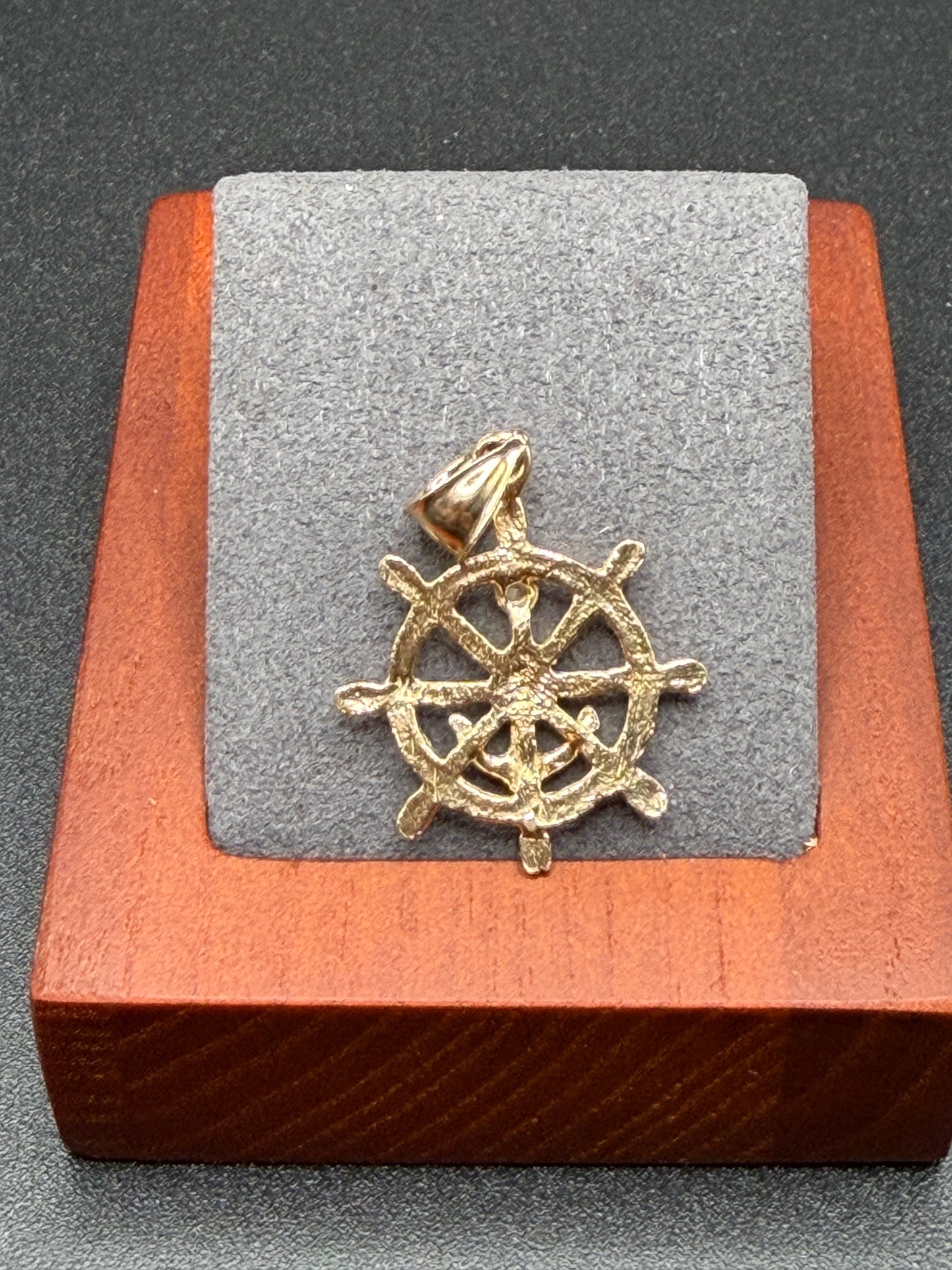 10K Gold Anchor Pendant