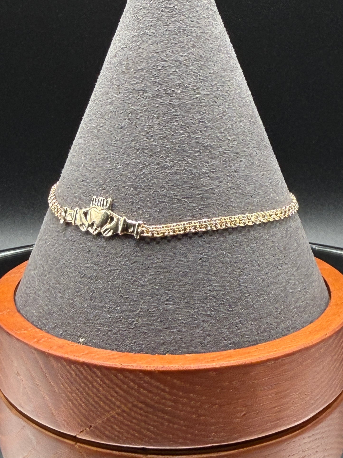 10K Gold Filigree Claddagh Bracelet