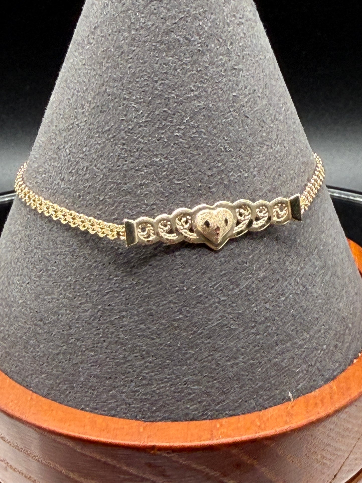 10K Gold Filigree with Heart Bracelet