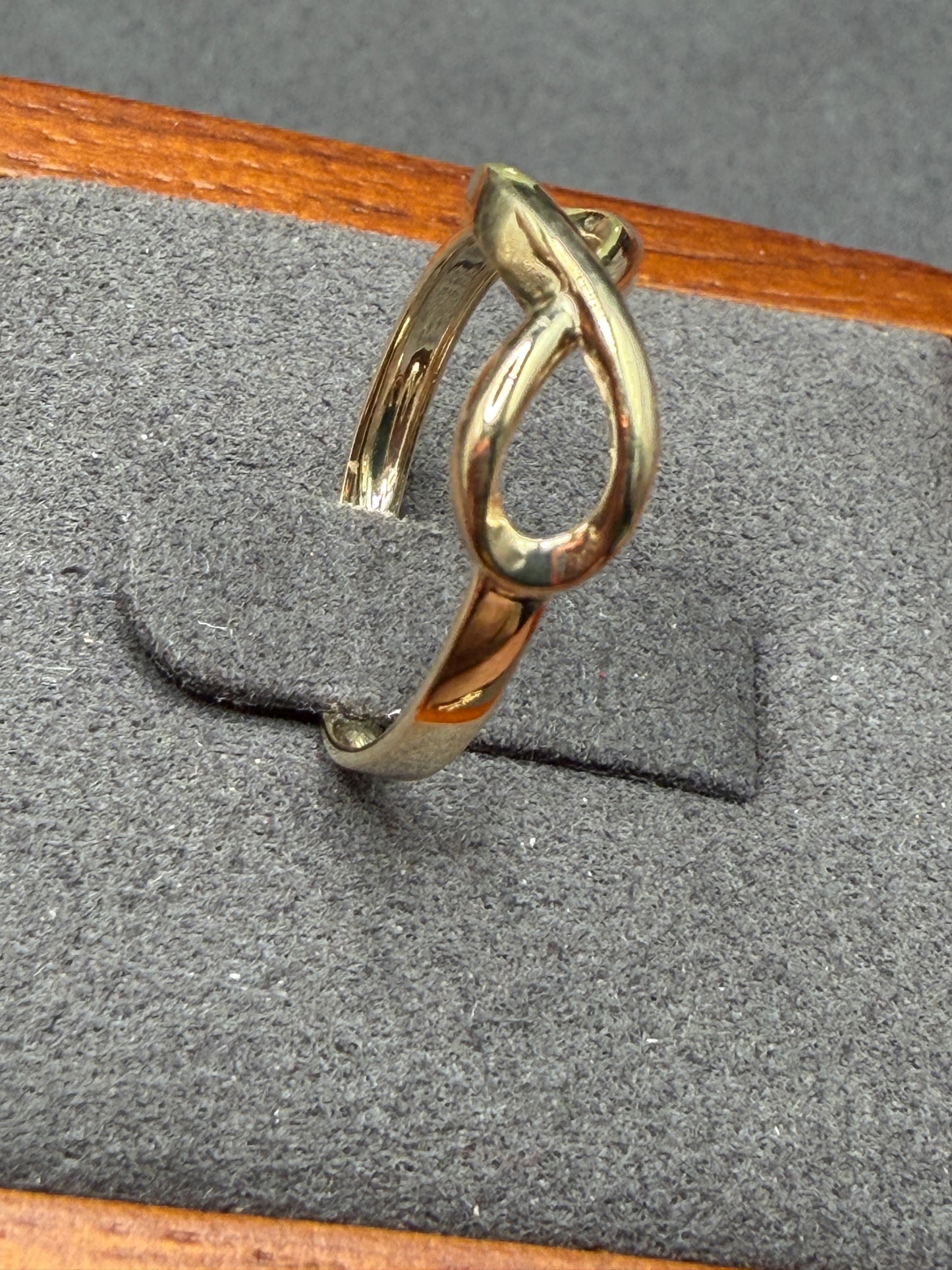 10K Gold Shiny Infiniti Ring