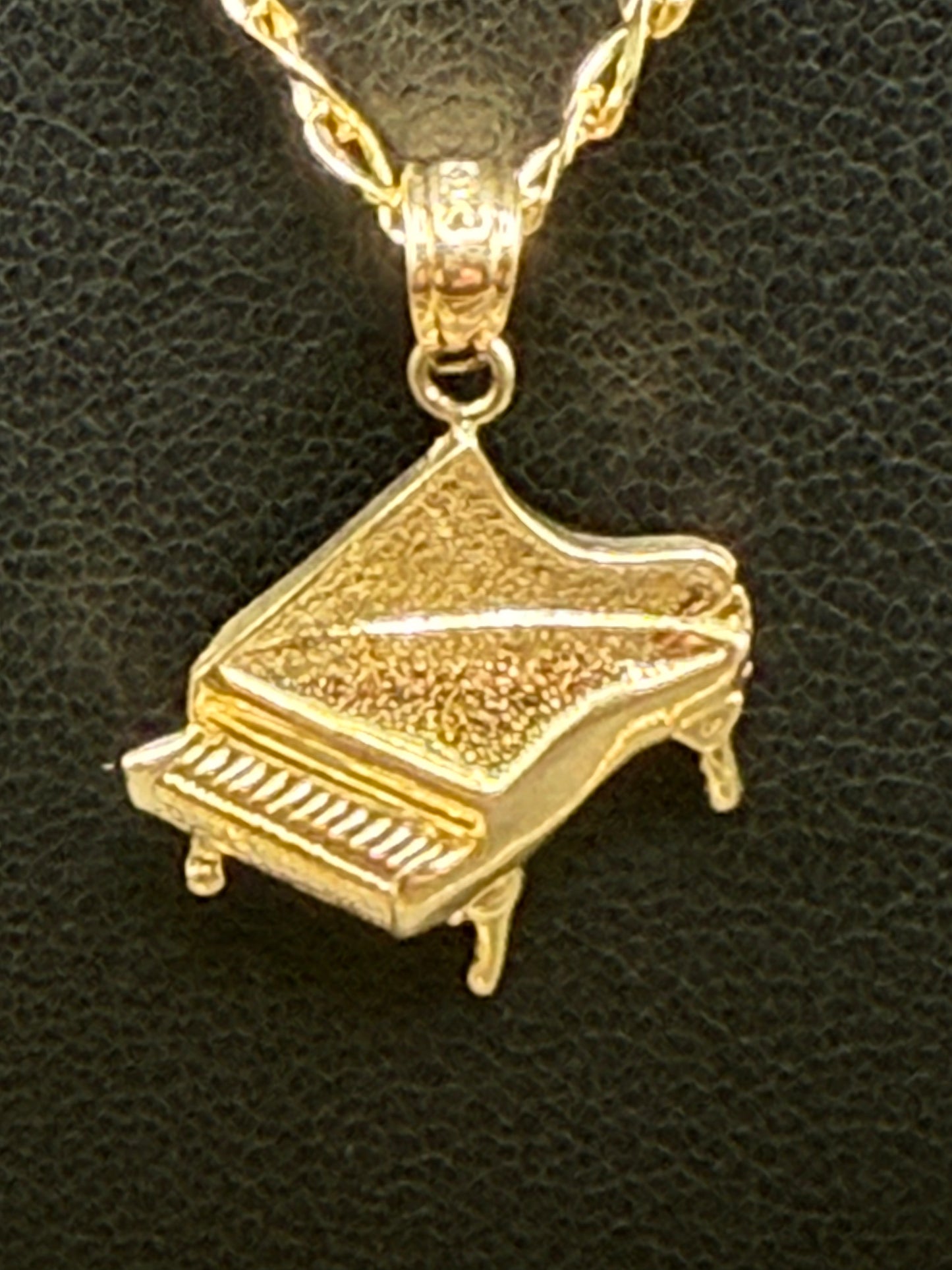 10K Gold Piano Charm