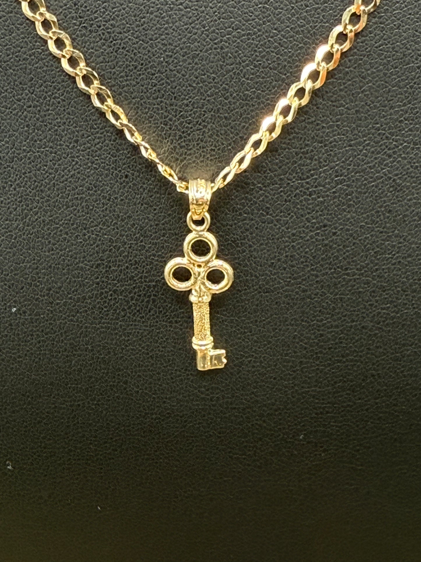 10K Gold Skeleton Key Pendant