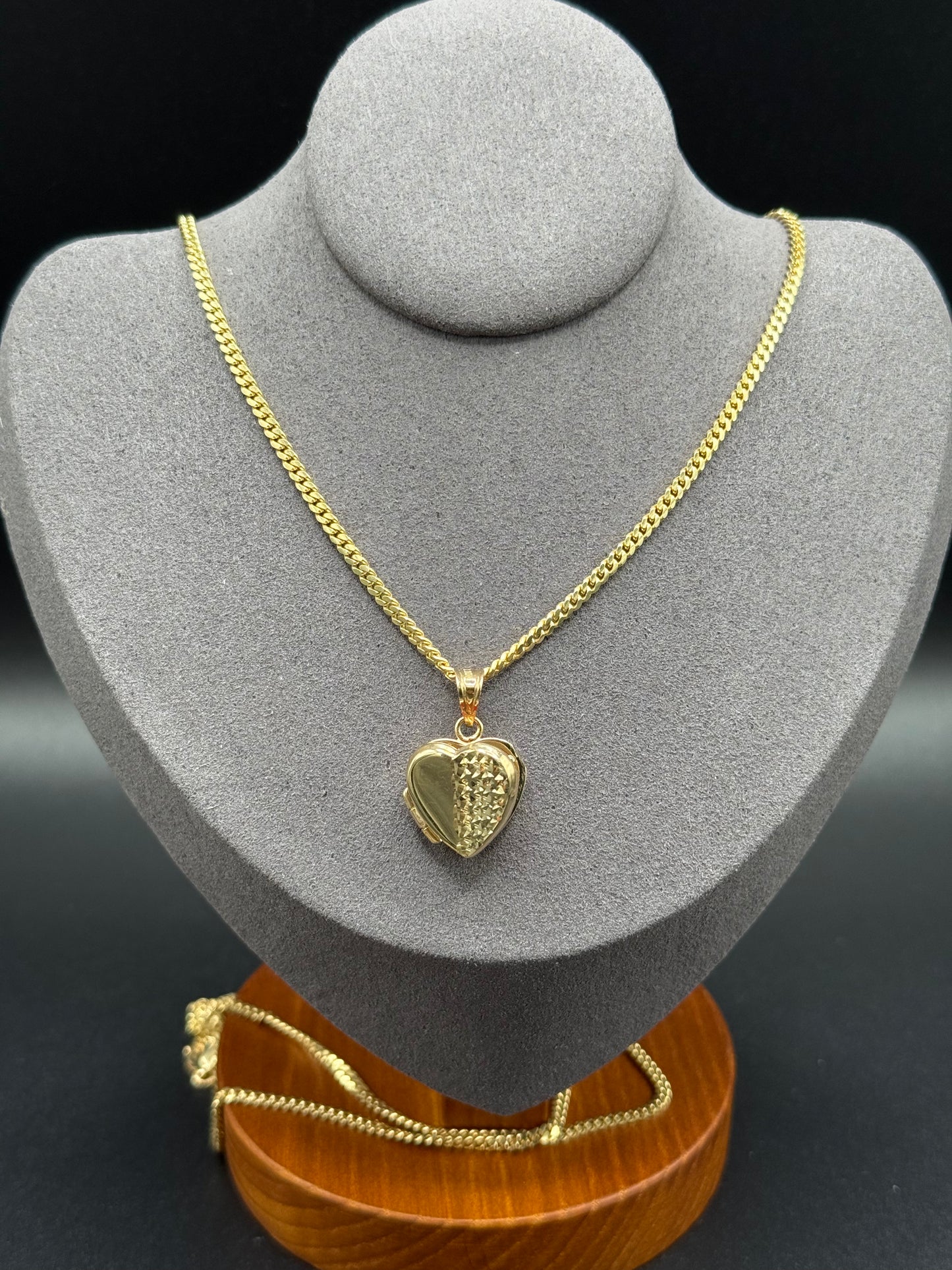 10K Gold Fancy Heart Locket