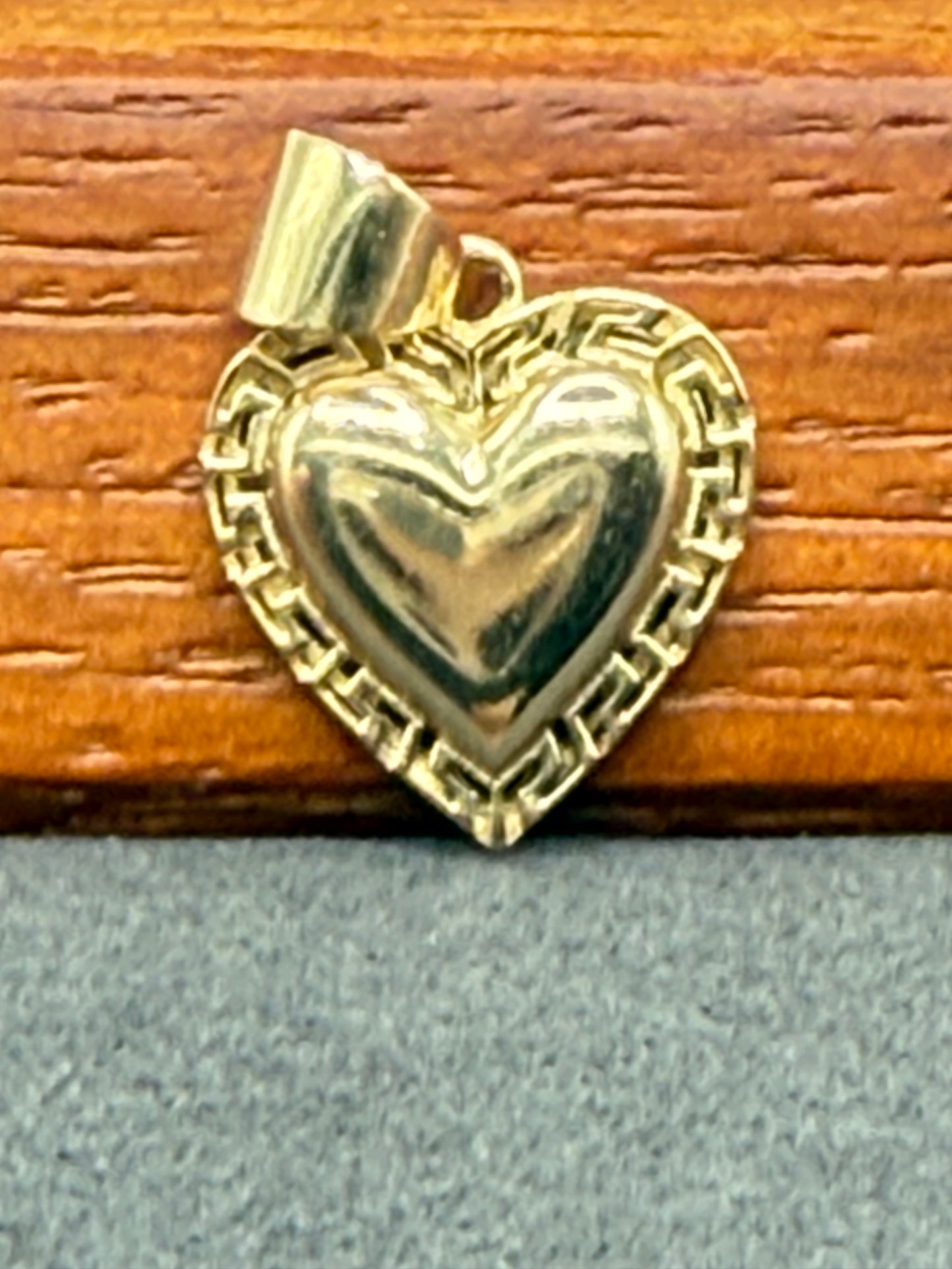 10K Gold Heart Pendant with Fancy Border