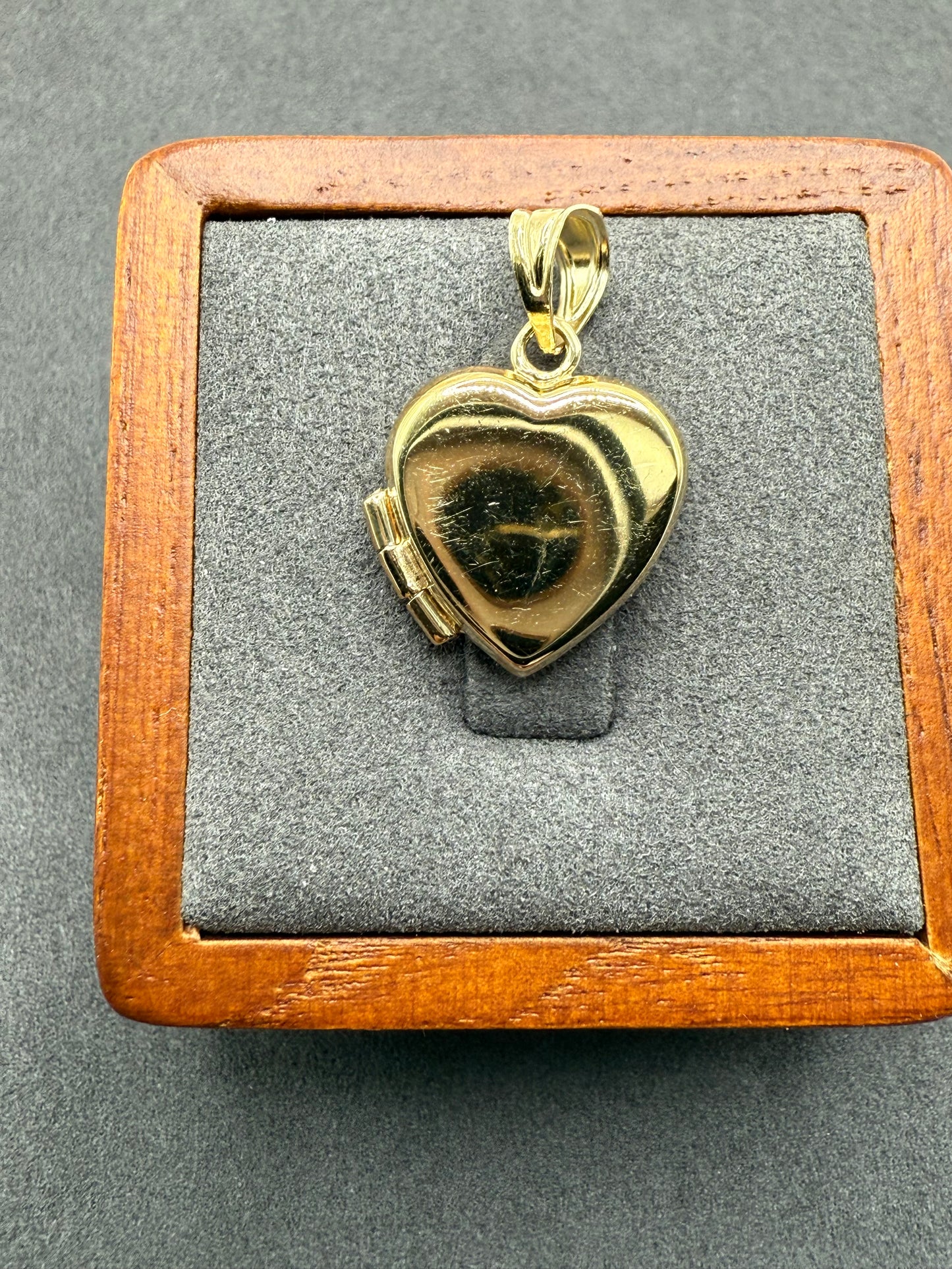 10K Gold Heart Locket
