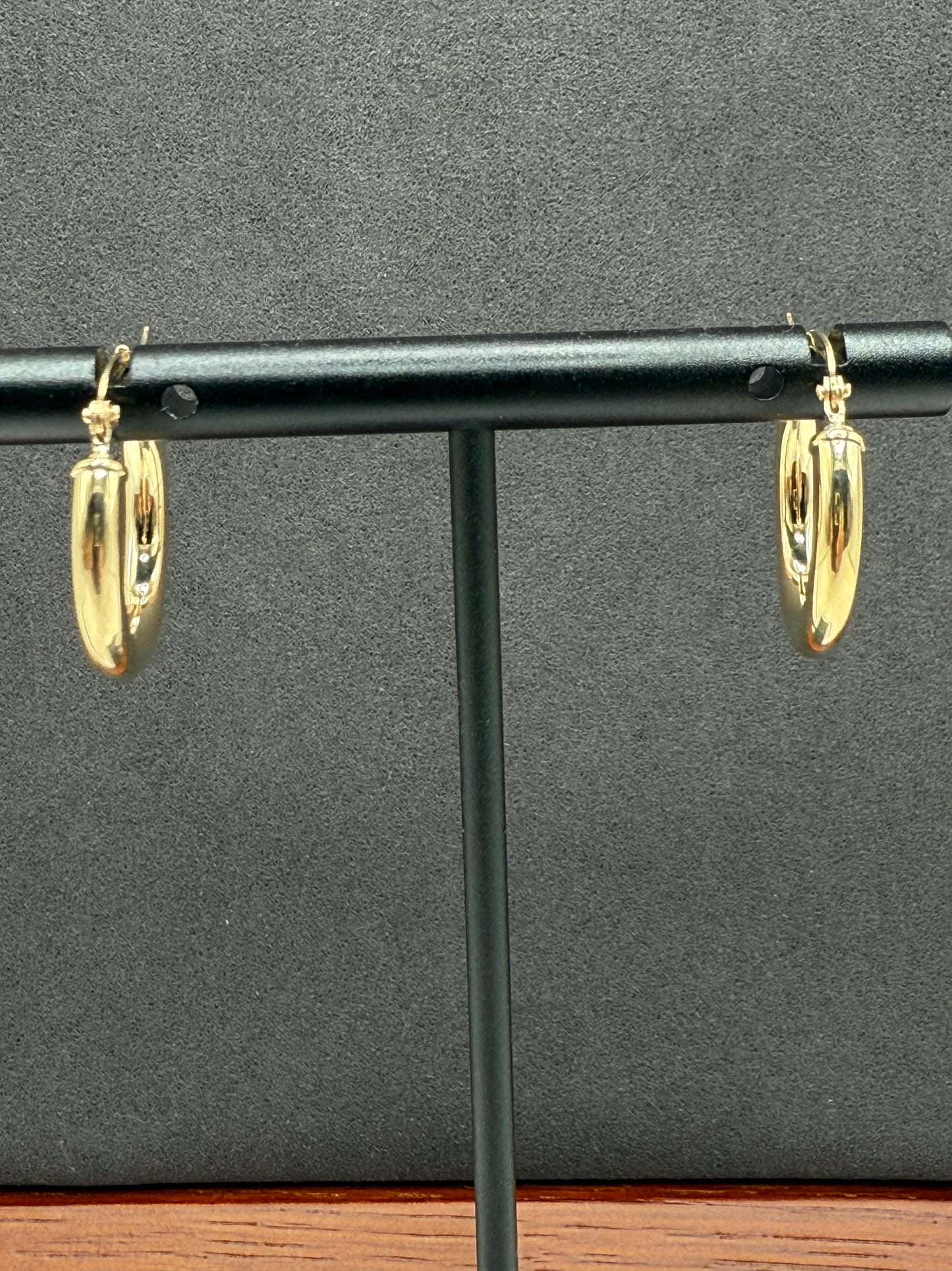 10K Gold Round Hoop Earrings