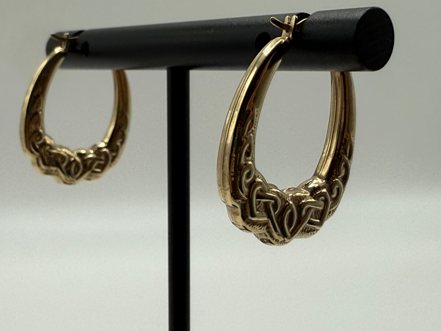 14K Gold Fancy U-Style Hoop Earrings