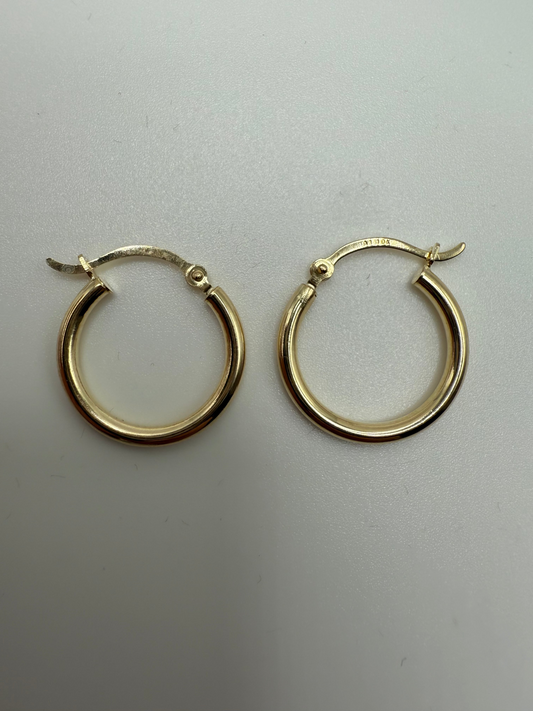 10K Gold Round Hoop Earrings