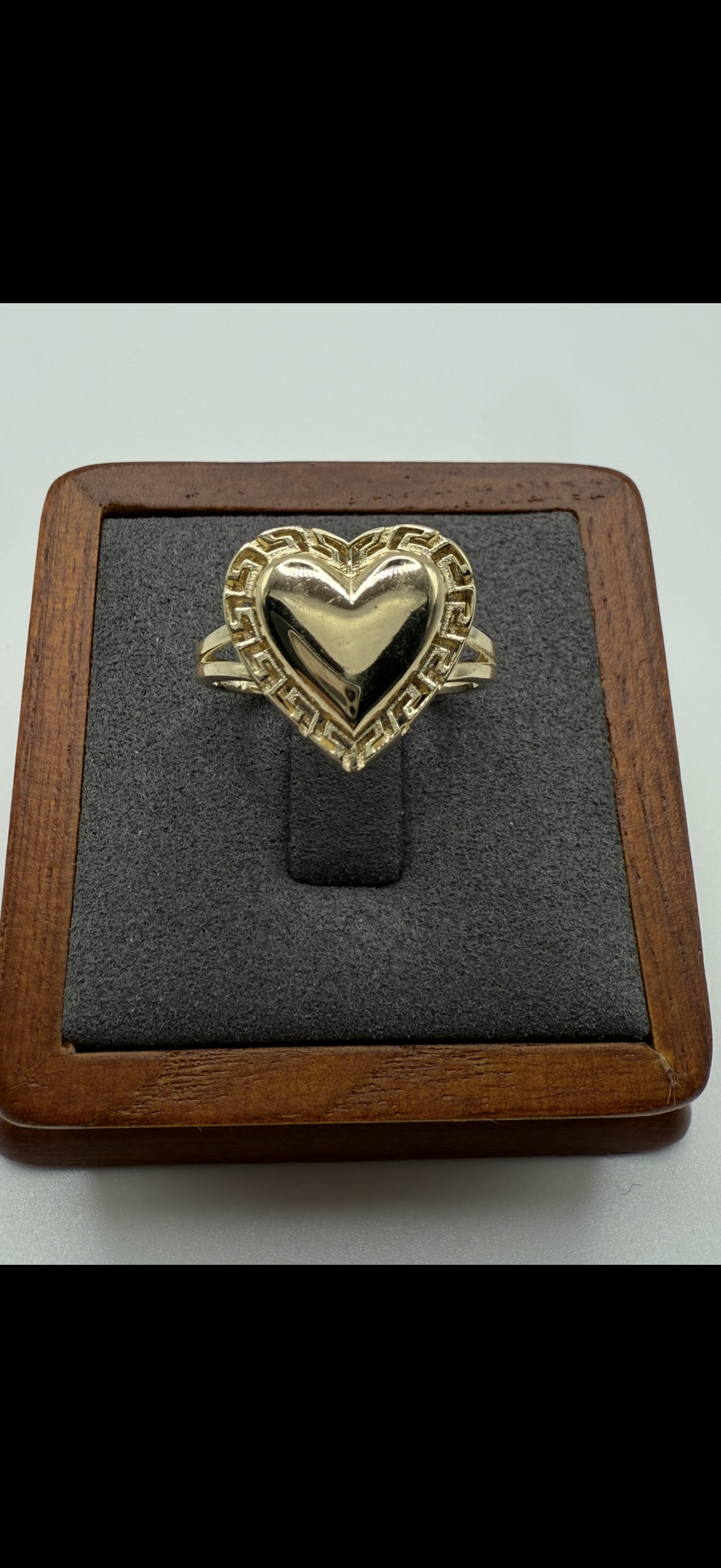 10K Gold Heart with Fancy Border Ring