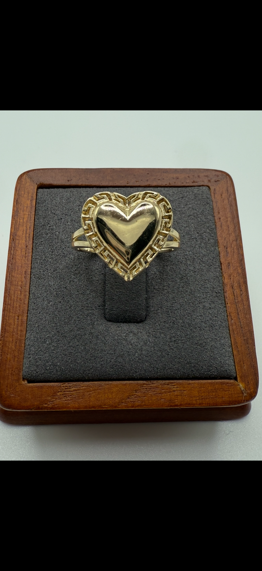 10K Gold Heart with Fancy Border Ring